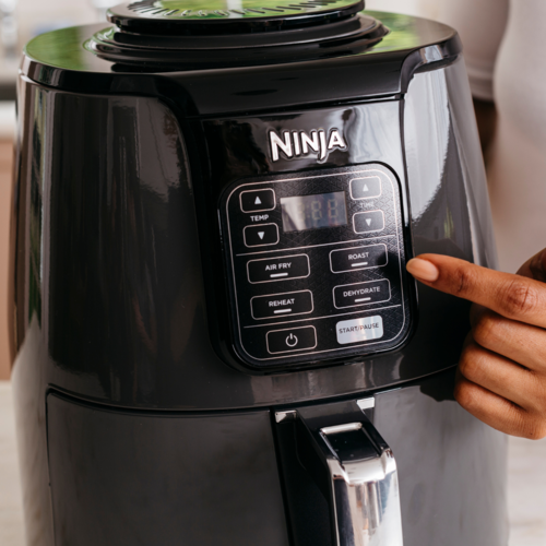 Butoane si ecran friteuza cu aer cald Ninja