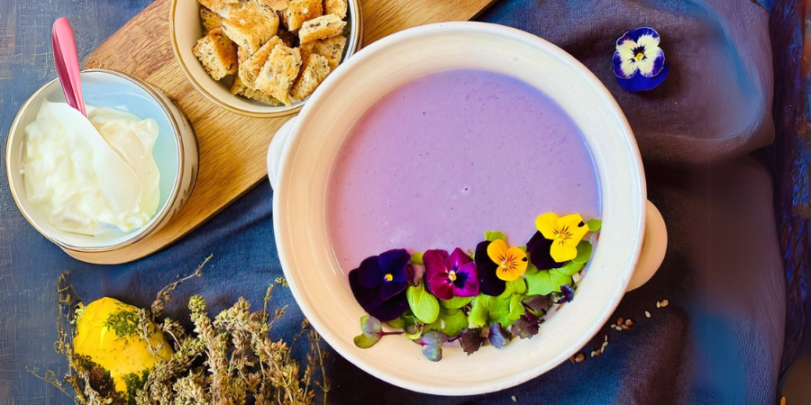 Supă cremă de varză roșie la Blender Soup by Arome și Magie