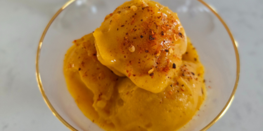 Sorbet de mango caramelizat picant la Ninja CREAMi Deluxe by Prăjiturela