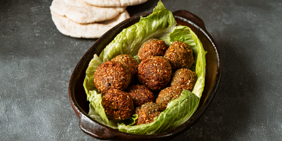 Falafel grecesc cu orzo cremos și spanac la multicookerul Combi 11in1